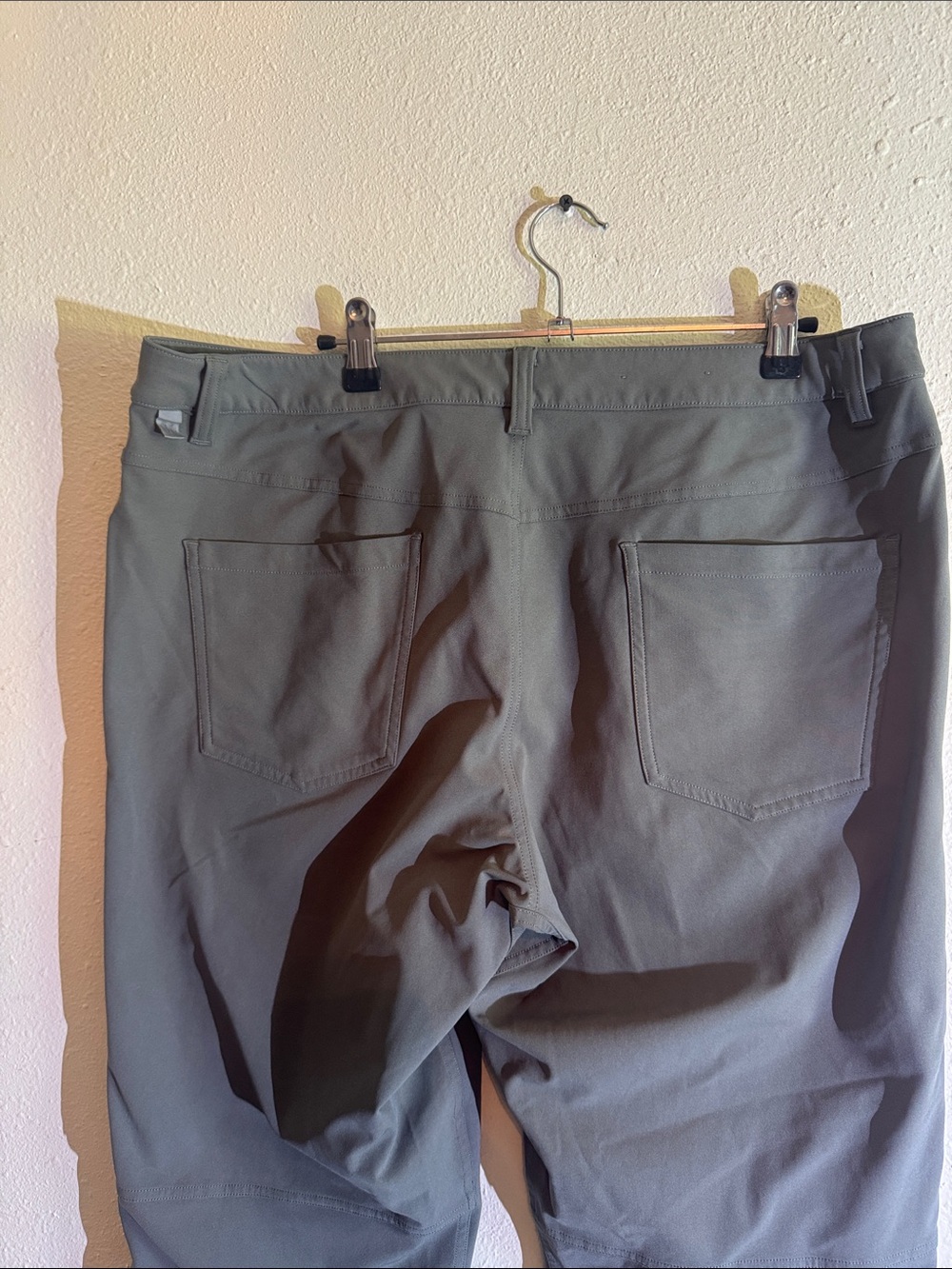 lululemon athletica Men's Olive Chino-Style Stretch Pants